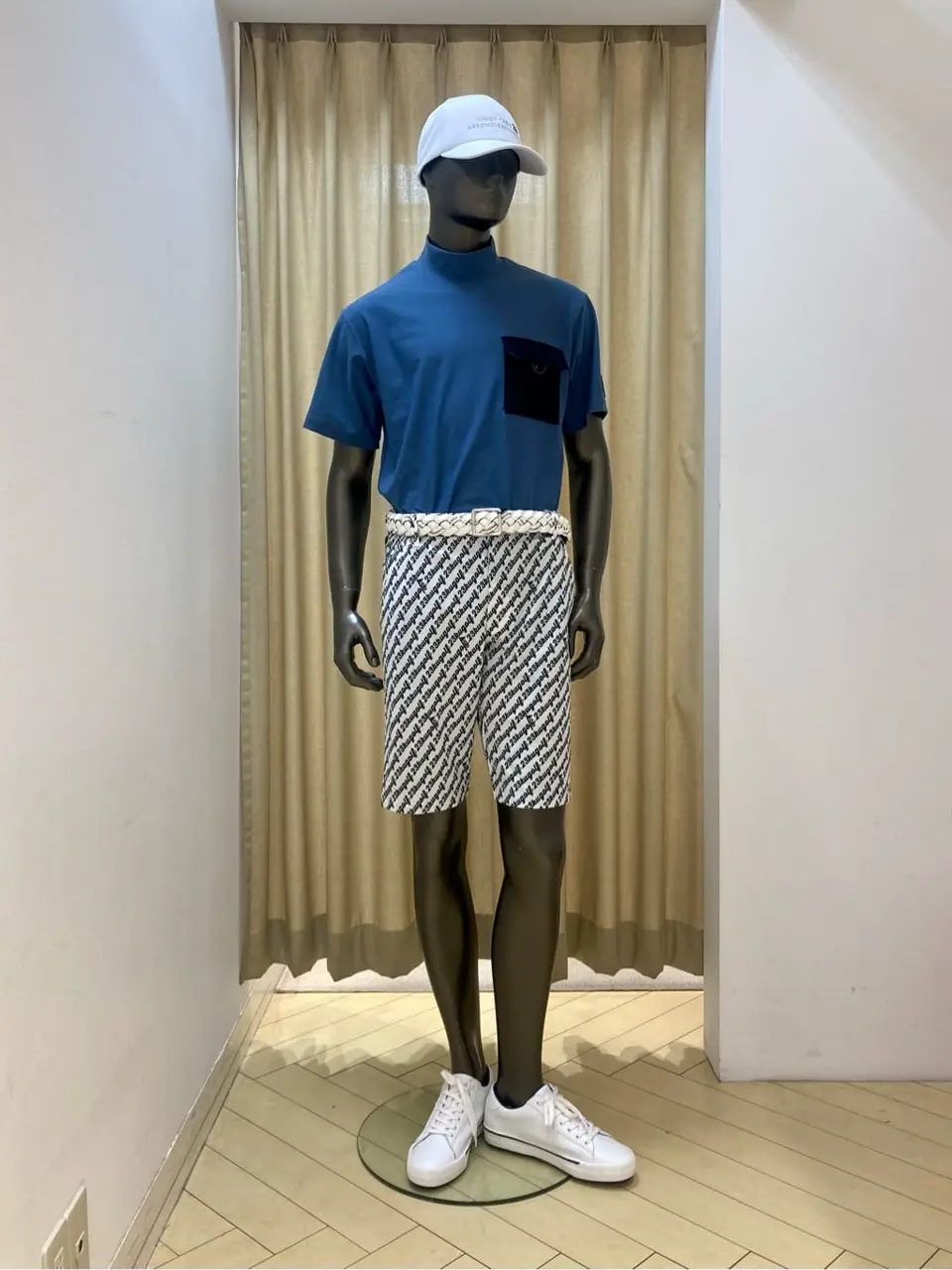 23区GOLF スタッフ コーディネート画像