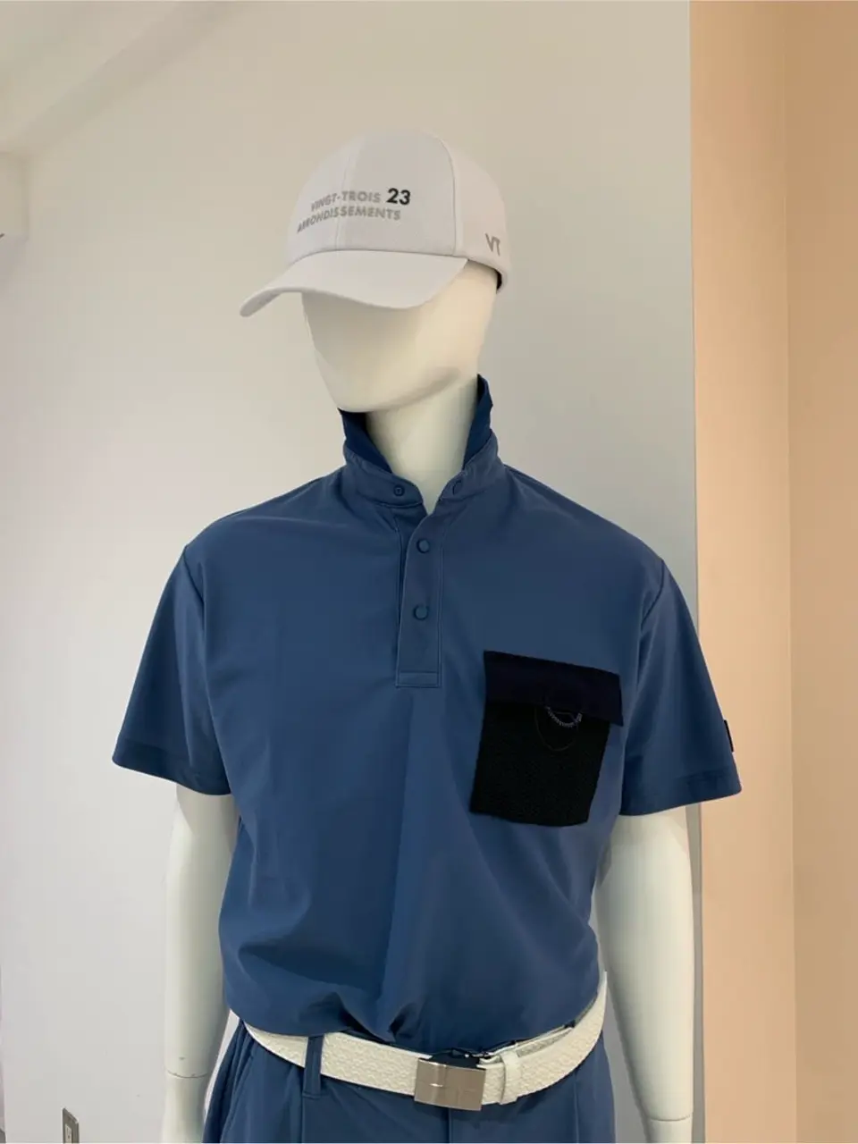 23区GOLF 松屋スタッフ コーディネート画像