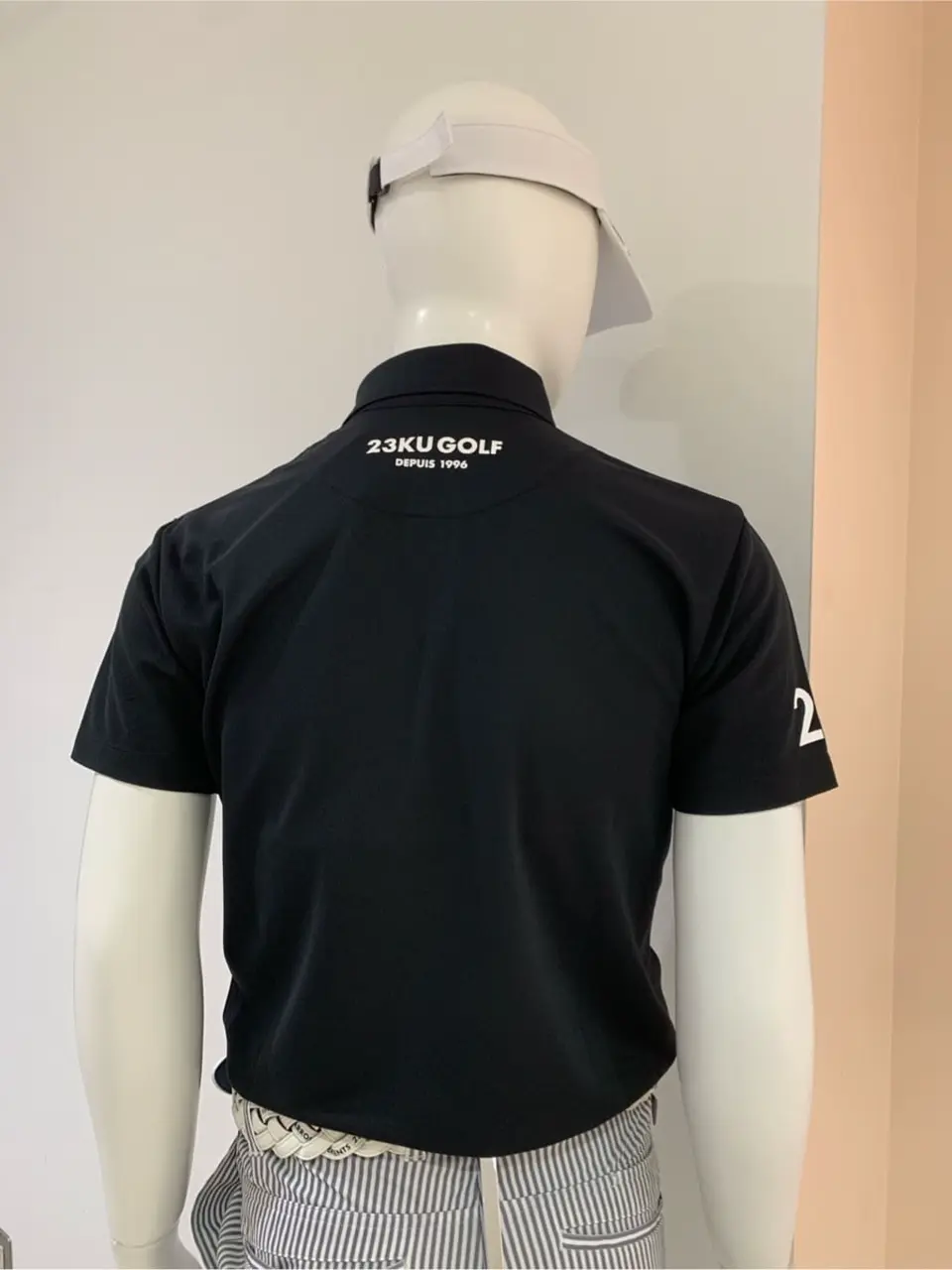 23区GOLF 松屋スタッフ コーディネート画像