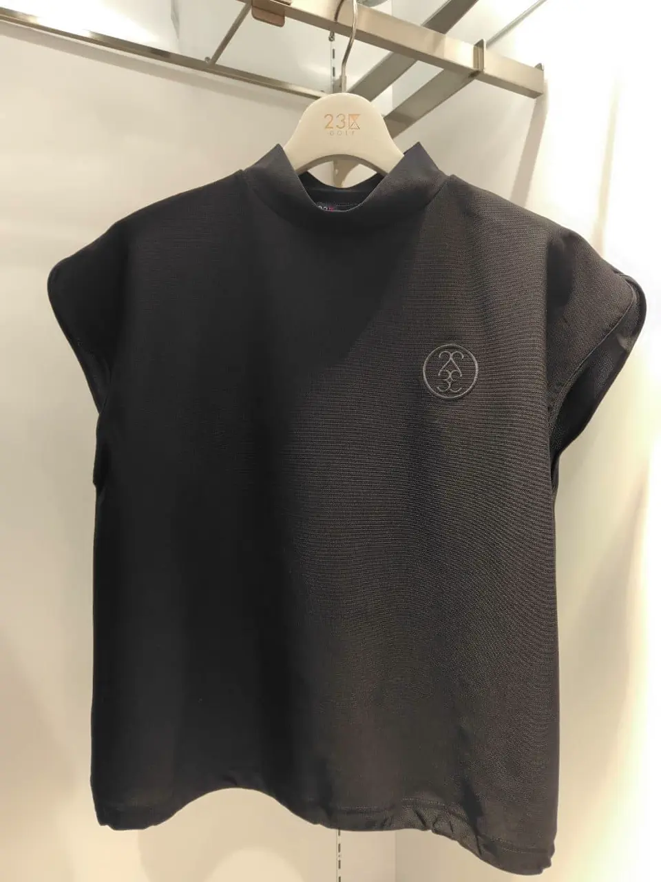 23区GOLF スタッフ コーディネート画像