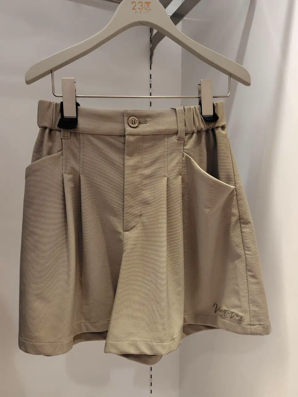 23区GOLF スタッフ コーディネート画像