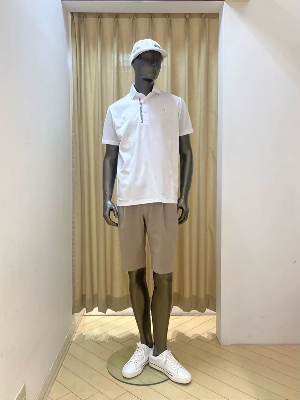 23区GOLF スタッフ コーディネート画像