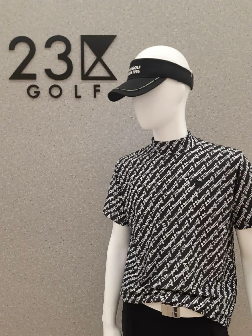 23区GOLF 磯島 コーディネート画像