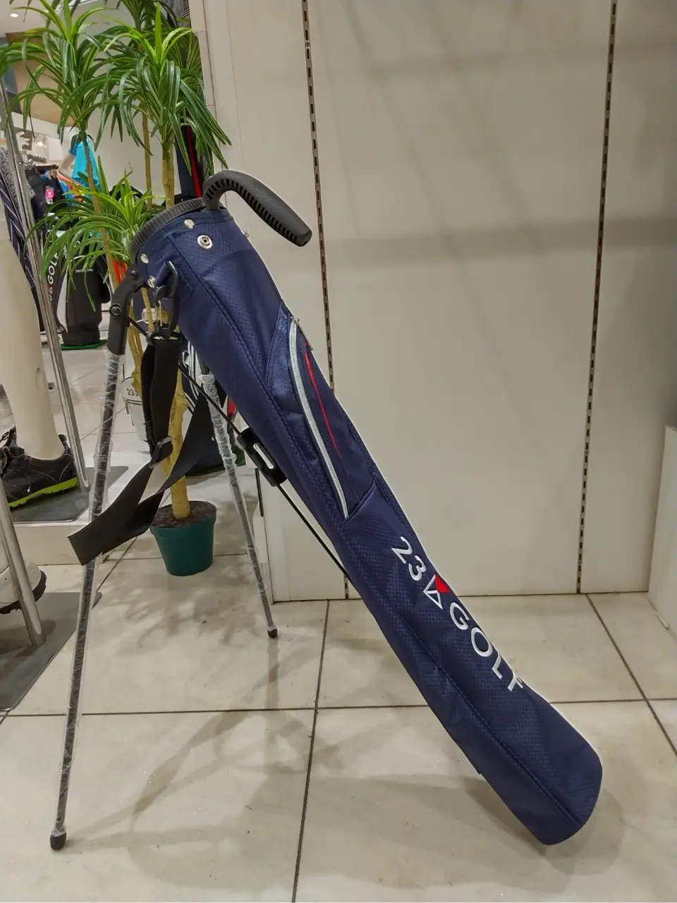 23区GOLF スタッフ コーディネート画像