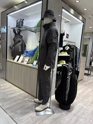 23区GOLF 松屋スタッフ コーディネート画像