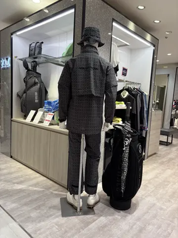 23区GOLF 松屋スタッフ コーディネート画像