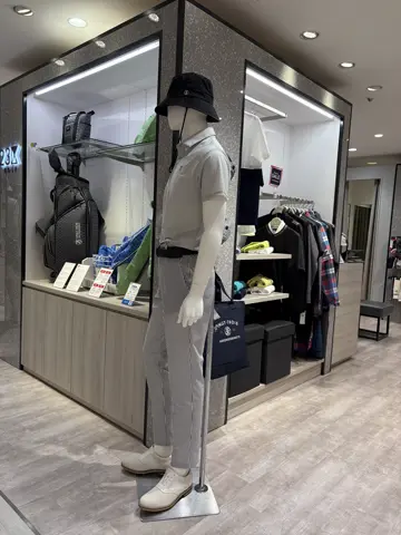 23区GOLF 松屋スタッフ コーディネート画像