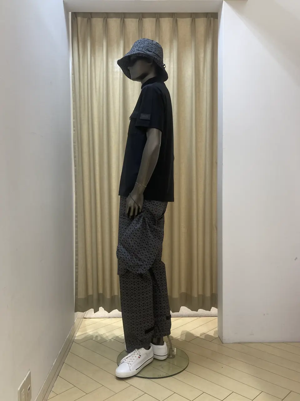 23区GOLF スタッフ コーディネート画像