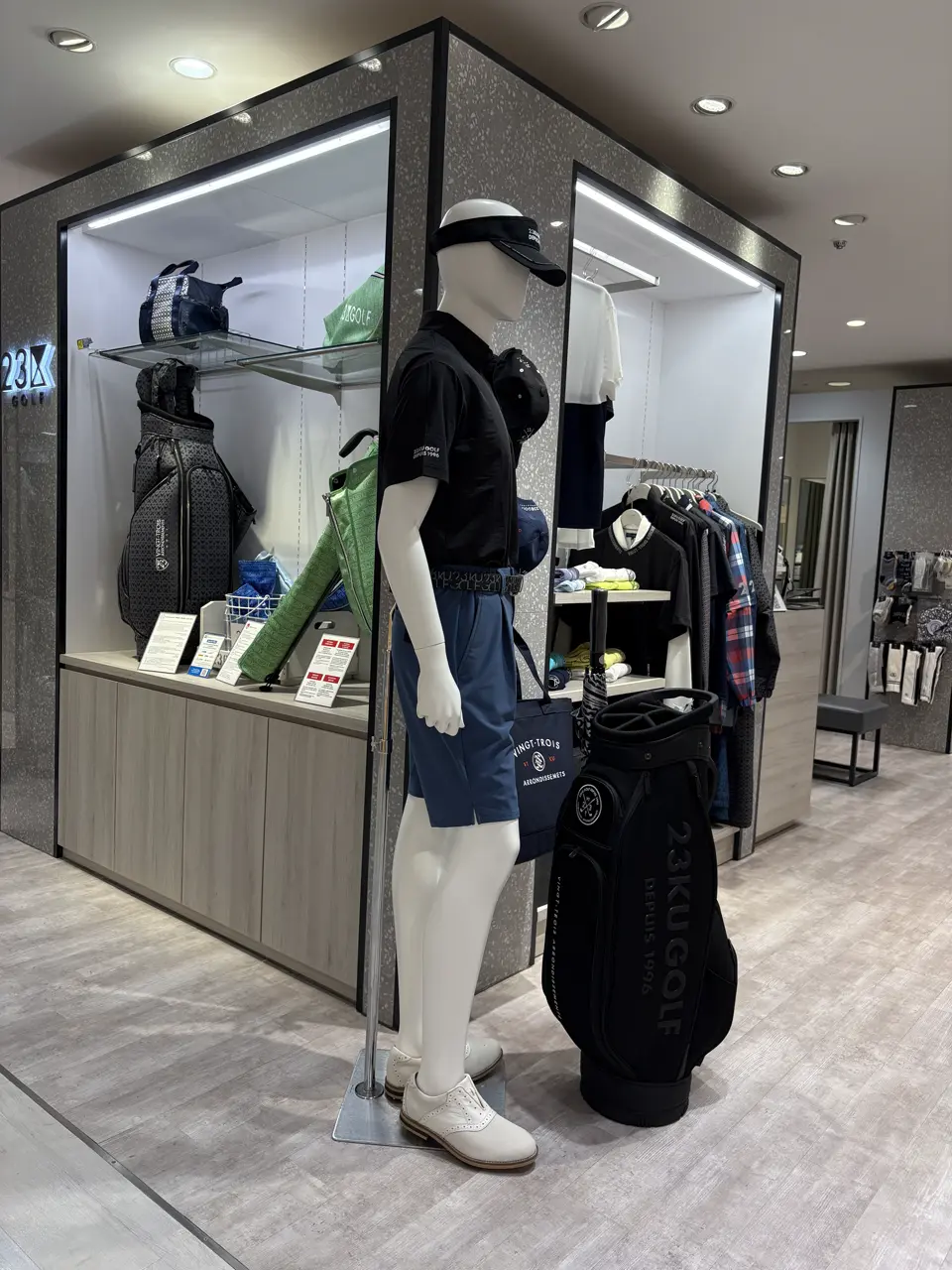 23区GOLF 松屋スタッフ コーディネート画像