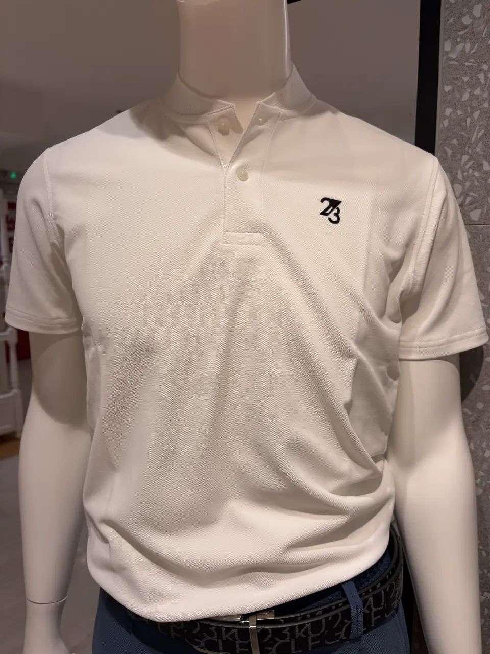 23区GOLF 松屋スタッフ コーディネート画像