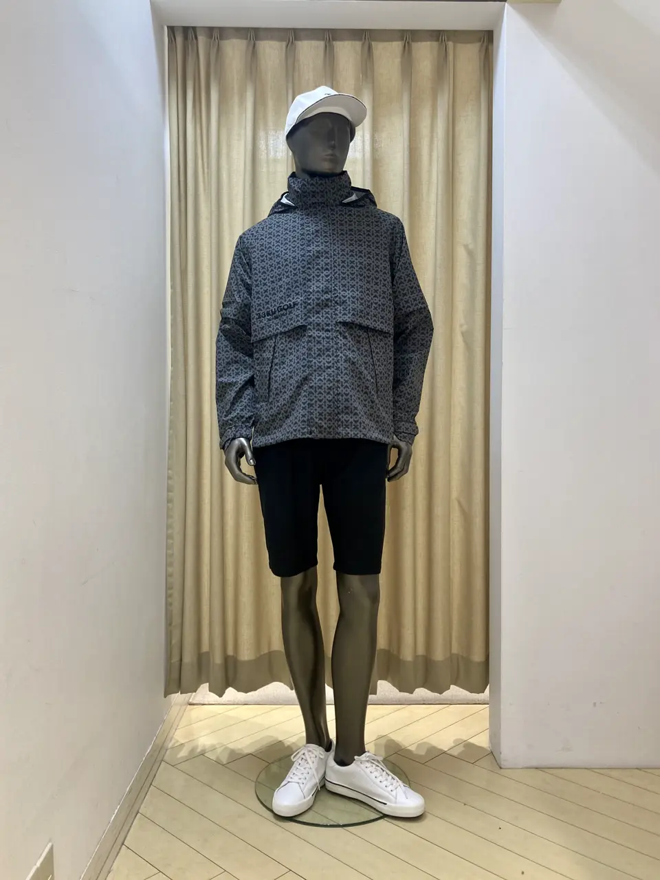 23区GOLF スタッフ コーディネート画像