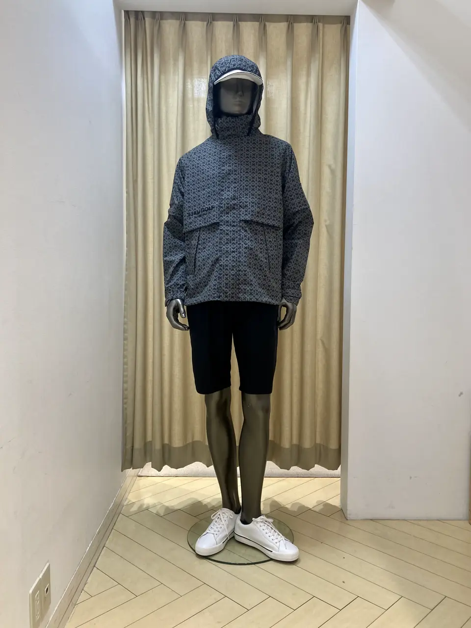 23区GOLF スタッフ コーディネート画像