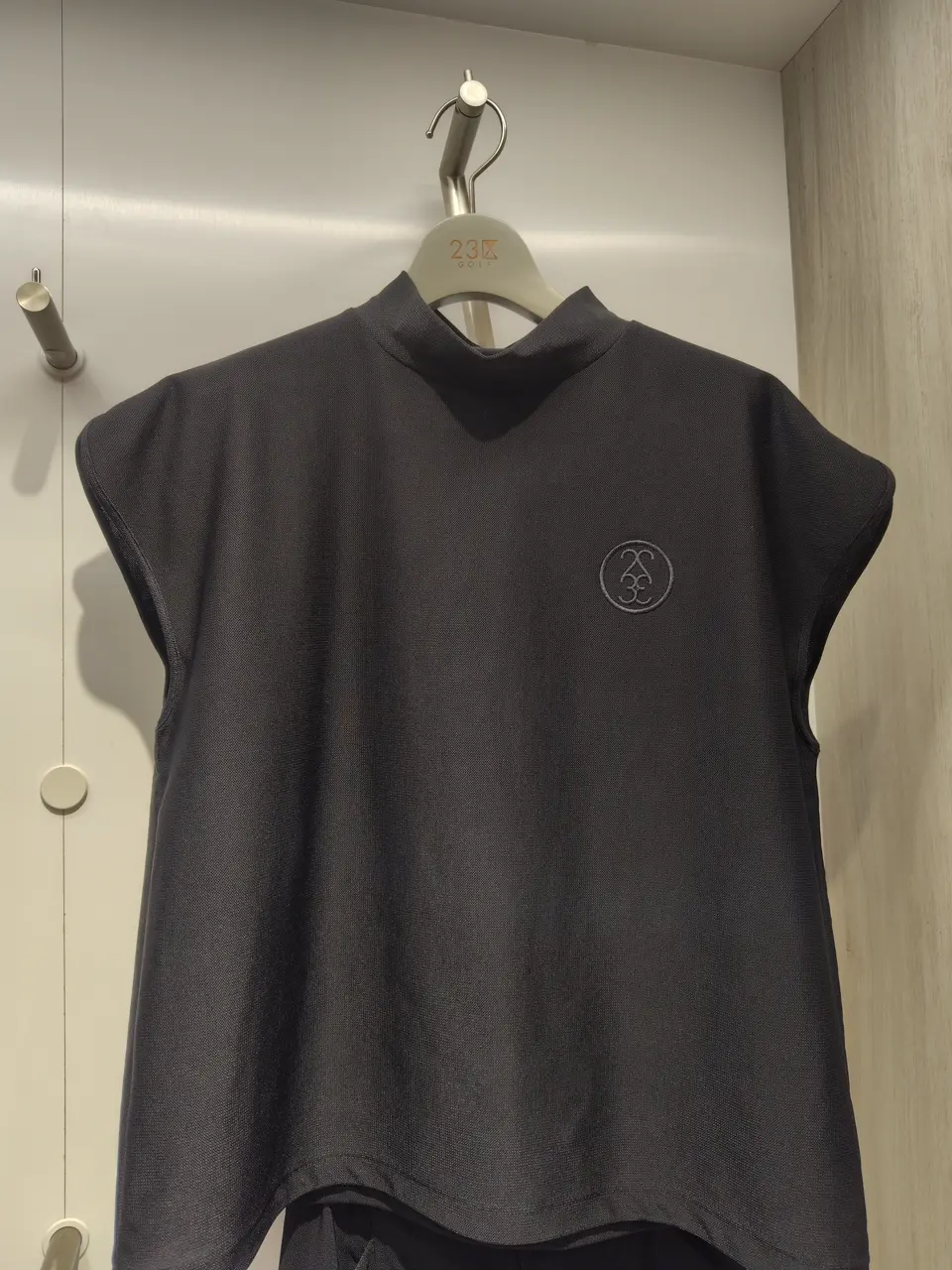 23区GOLF スタッフ コーディネート画像