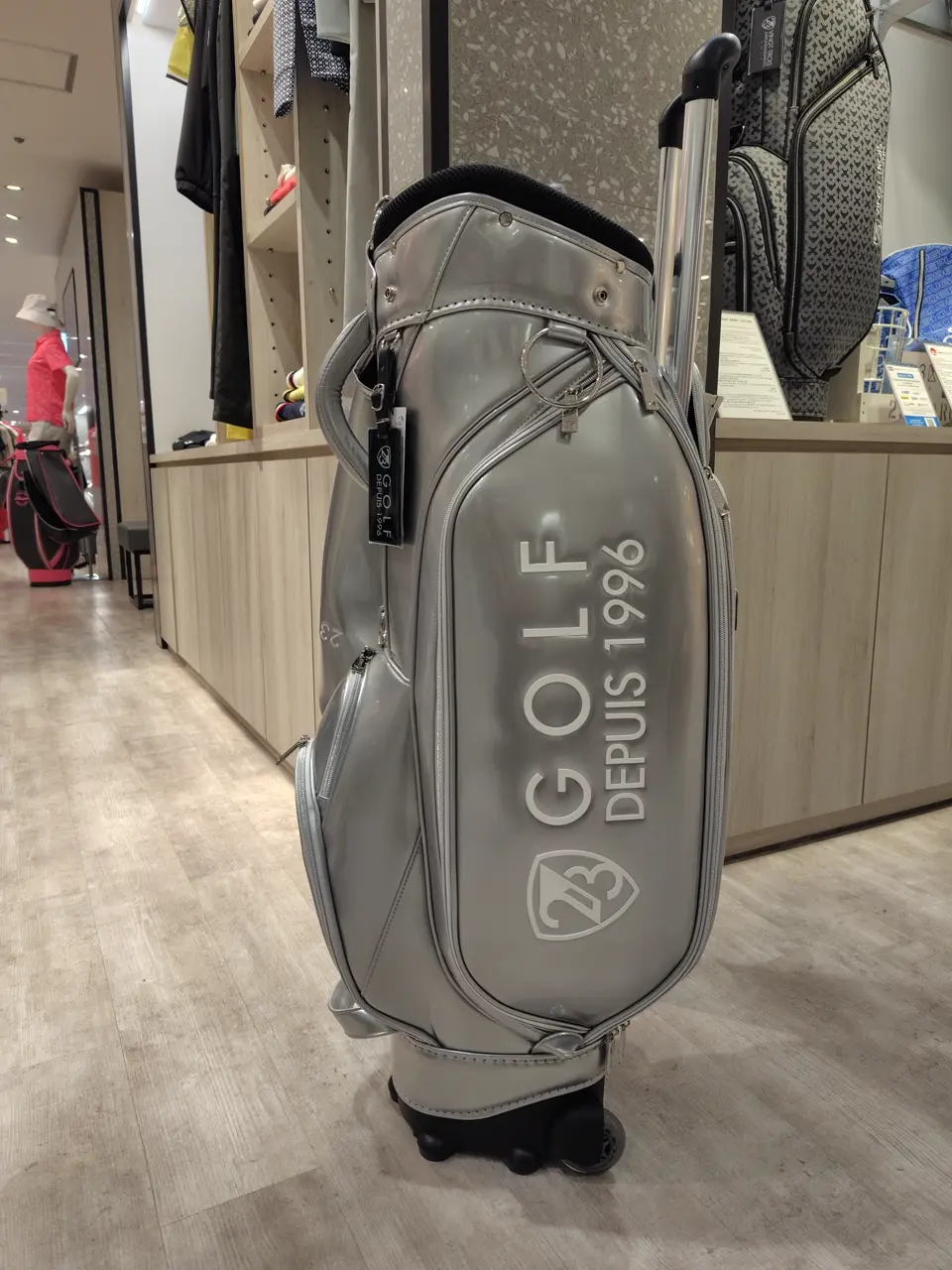 23区GOLF スタッフ コーディネート画像