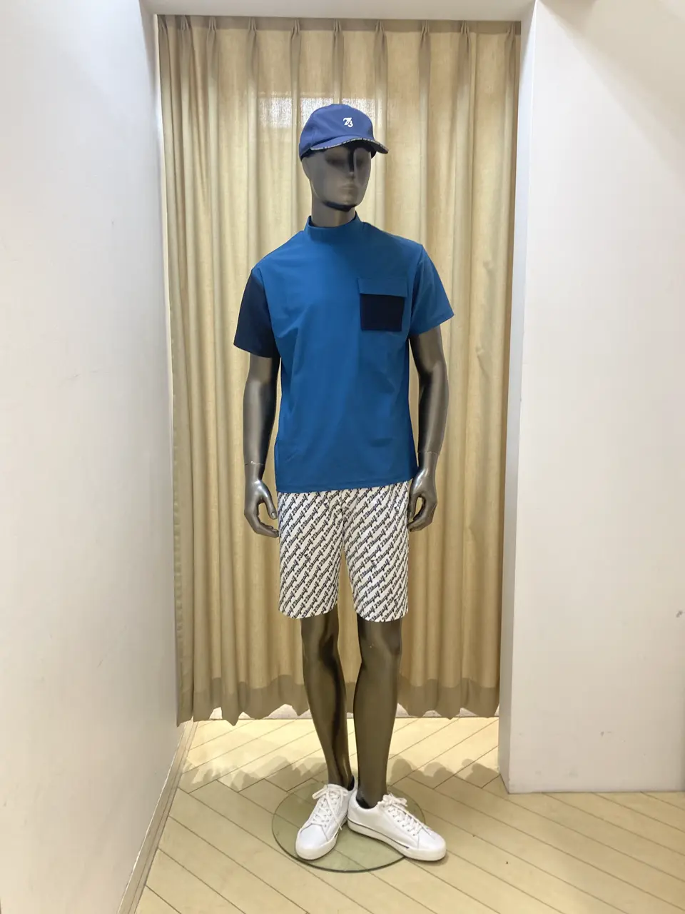 23区GOLF スタッフ コーディネート画像