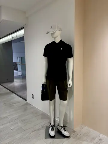 23区GOLF 松屋スタッフ コーディネート画像