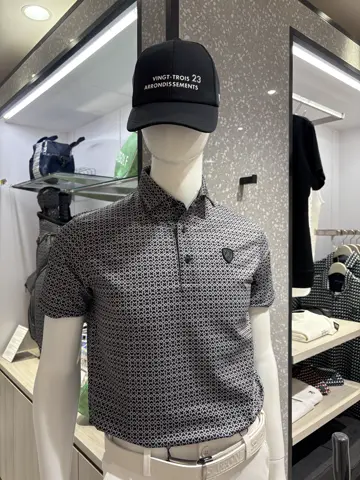 23区GOLF 松屋スタッフ コーディネート画像