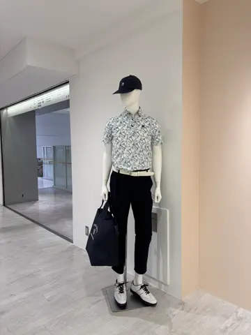 23区GOLF 松屋スタッフ コーディネート画像