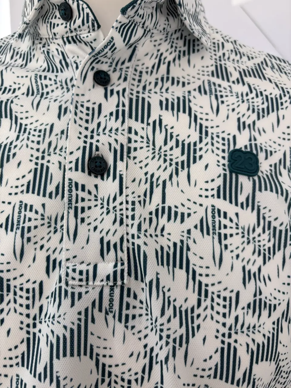 23区GOLF 松屋スタッフ コーディネート画像