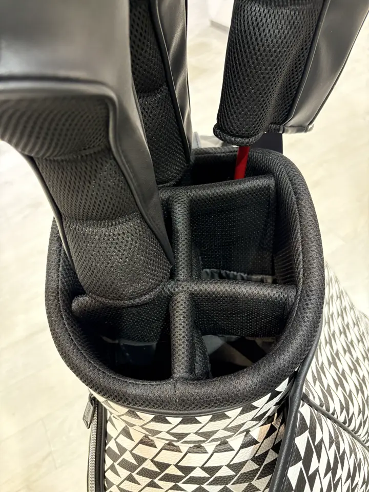 23区GOLF 松屋スタッフ コーディネート画像