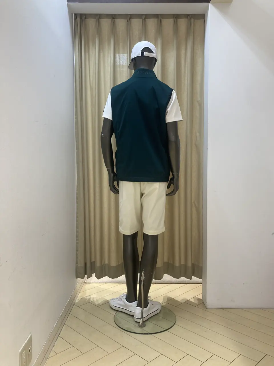 23区GOLF スタッフ コーディネート画像