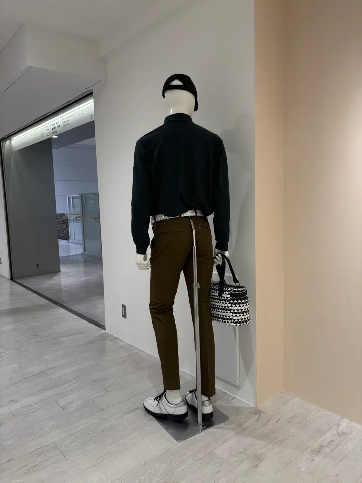 23区GOLF 松屋スタッフ コーディネート画像