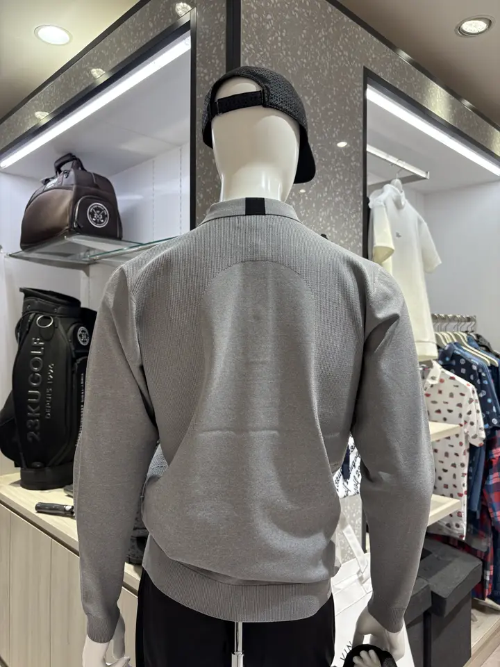 23区GOLF 松屋スタッフ コーディネート画像