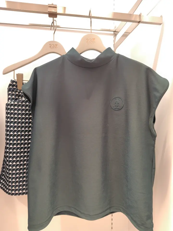 23区GOLF スタッフ コーディネート画像