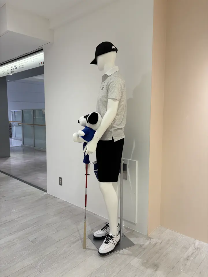 23区GOLF 松屋スタッフ コーディネート画像