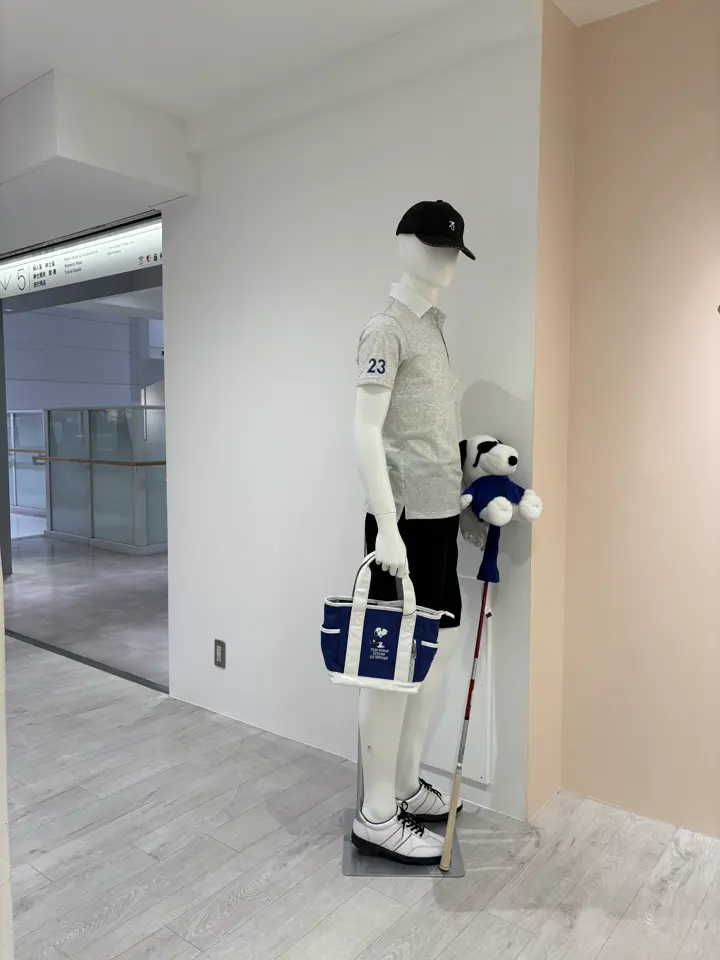 23区GOLF 松屋スタッフ コーディネート画像