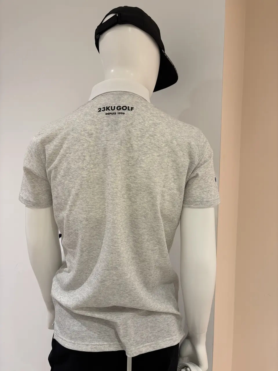 23区GOLF 松屋スタッフ コーディネート画像