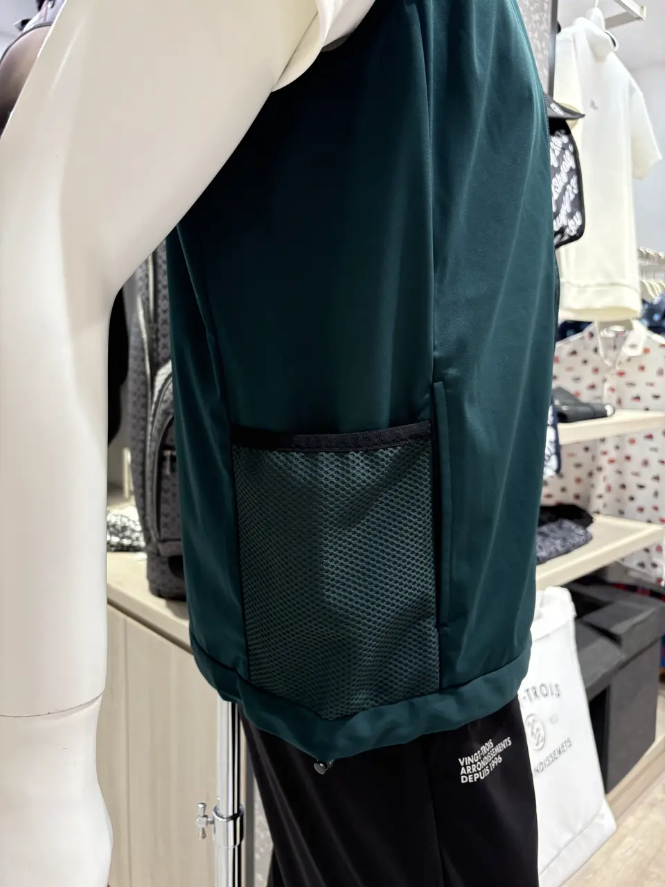 23区GOLF 松屋スタッフ コーディネート画像