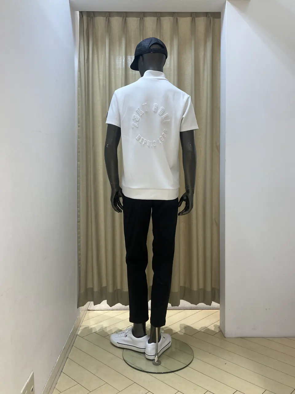 23区GOLF スタッフ コーディネート画像