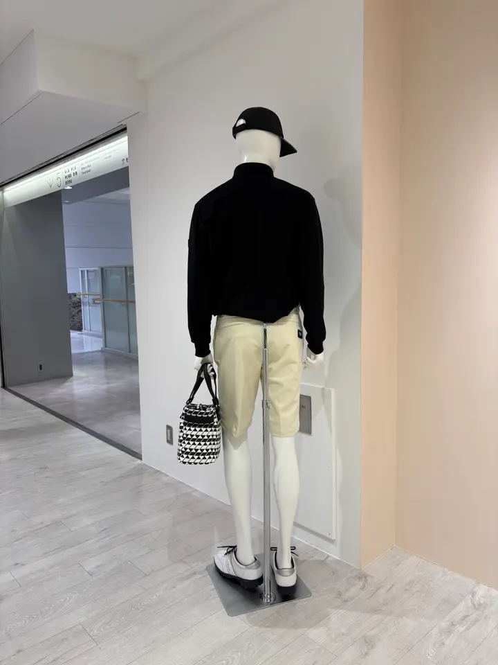 23区GOLF 松屋スタッフ コーディネート画像