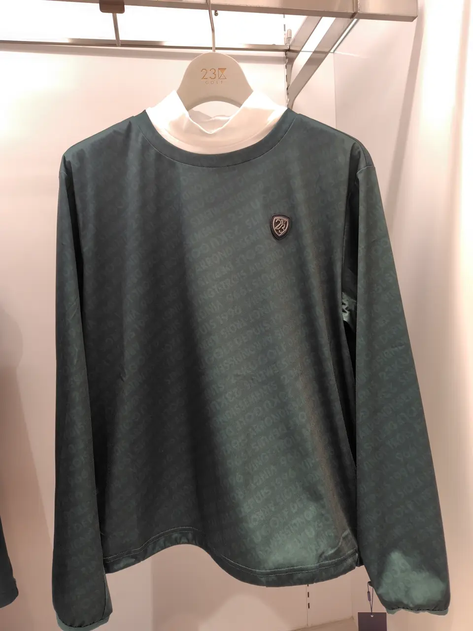 23区GOLF スタッフ コーディネート画像