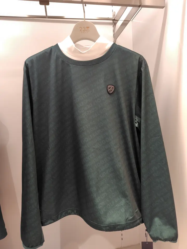 23区GOLF スタッフ コーディネート画像