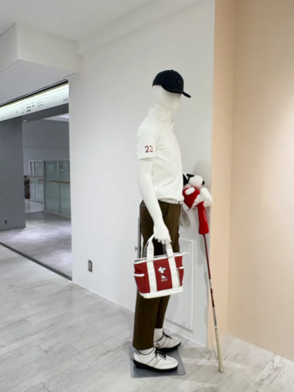 23区GOLF 松屋スタッフ コーディネート画像