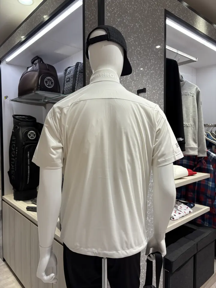 23区GOLF 松屋スタッフ コーディネート画像