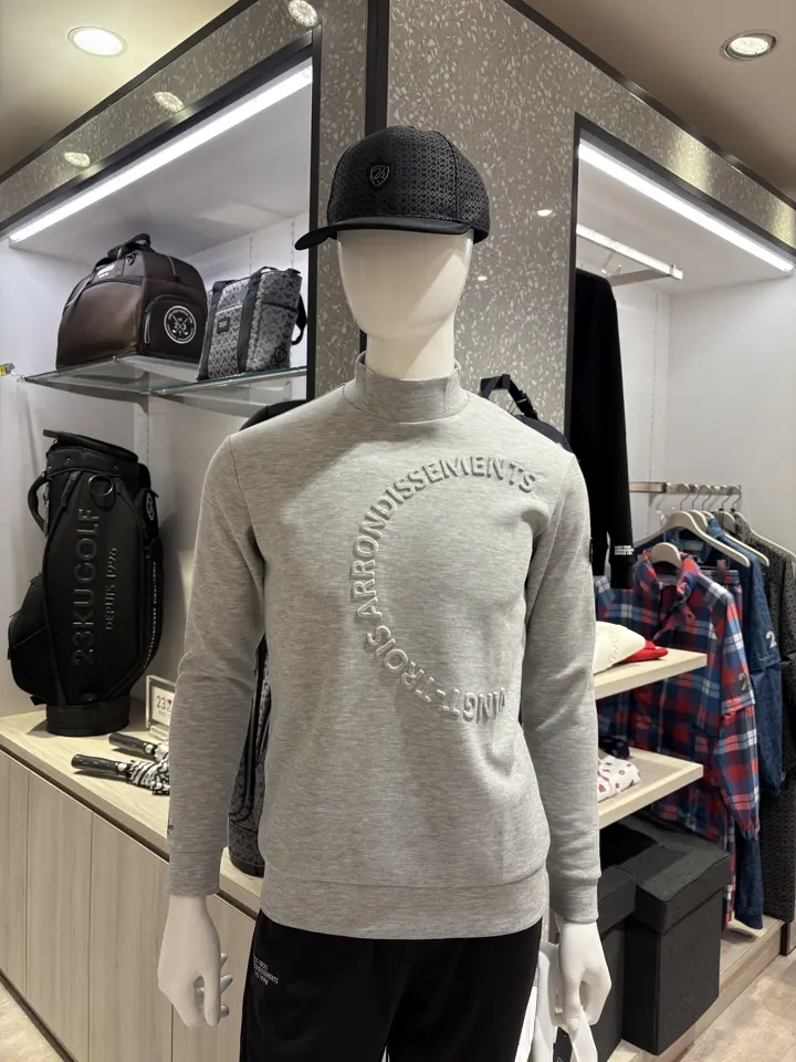 23区GOLF 松屋スタッフ コーディネート画像