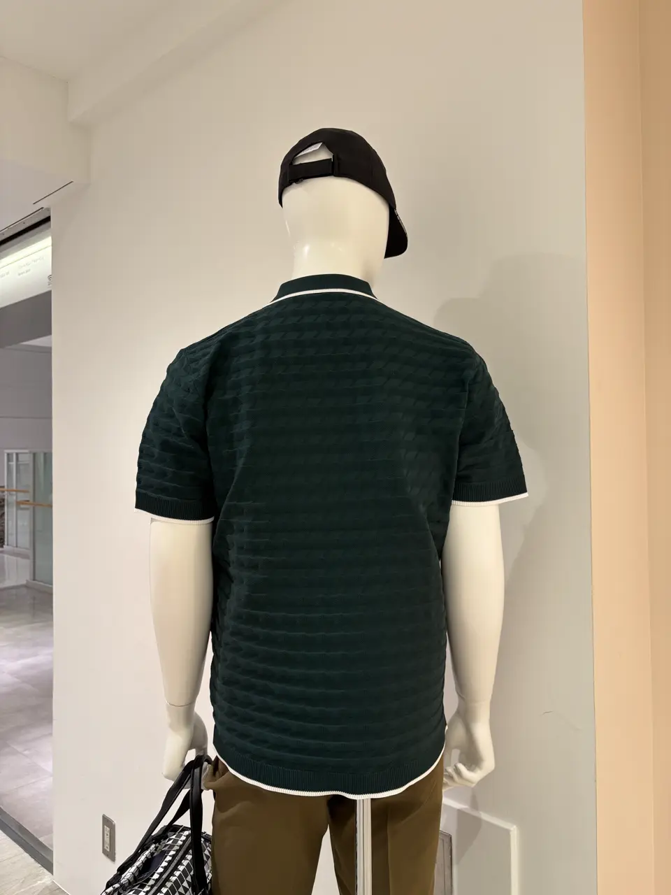 23区GOLF 松屋スタッフ コーディネート画像