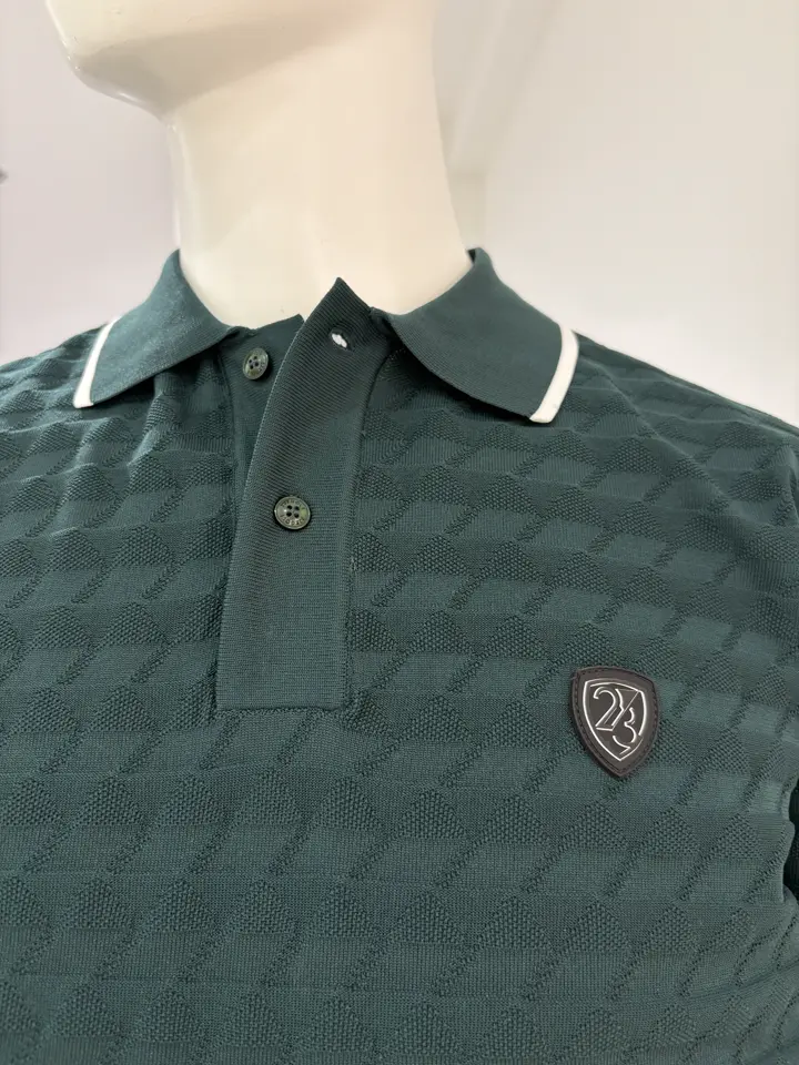 23区GOLF 松屋スタッフ コーディネート画像