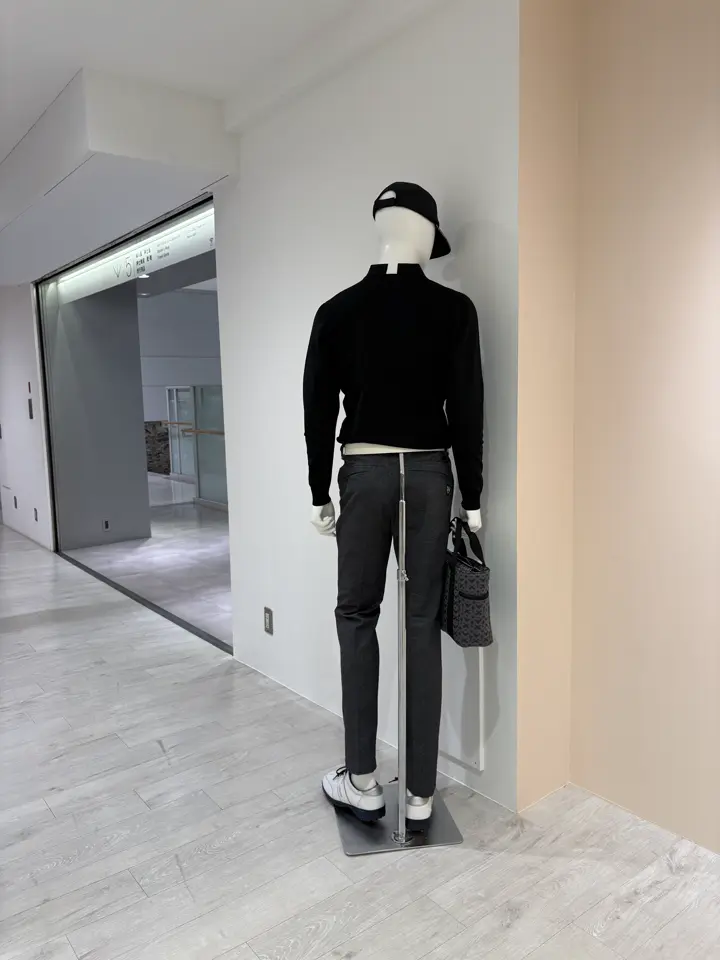 23区GOLF 松屋スタッフ コーディネート画像