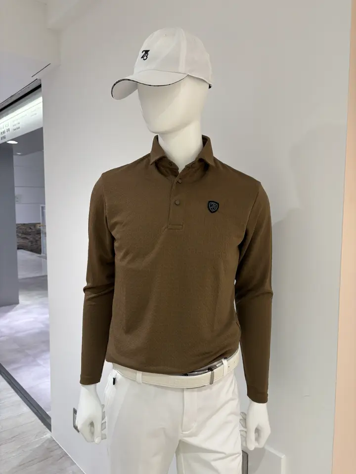 23区GOLF 松屋スタッフ コーディネート画像