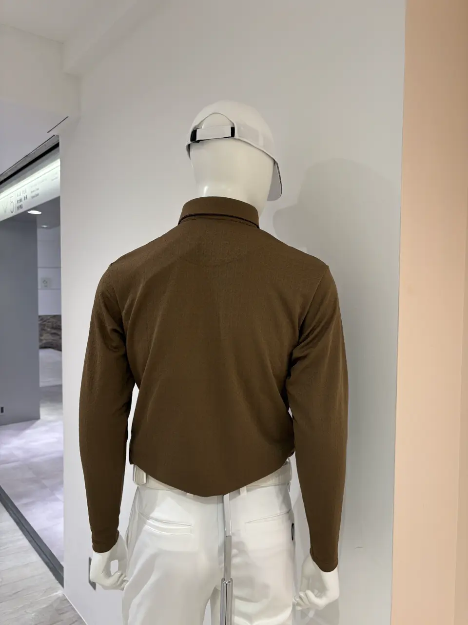 23区GOLF 松屋スタッフ コーディネート画像