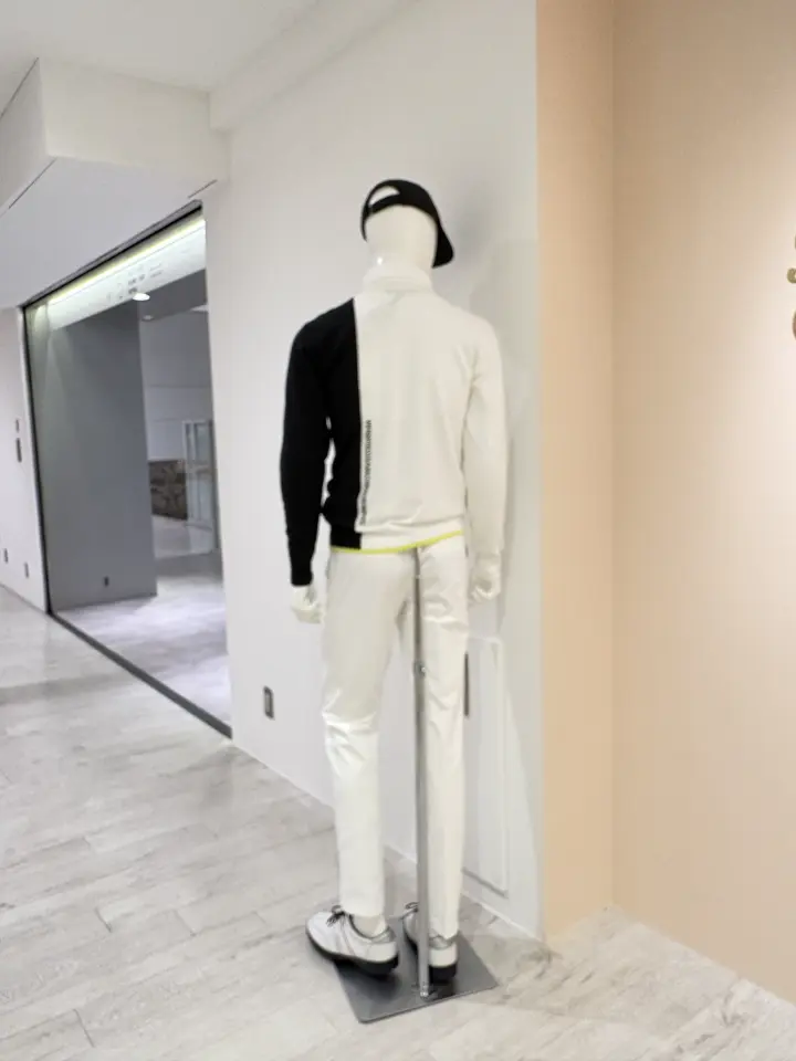 23区GOLF 松屋スタッフ コーディネート画像