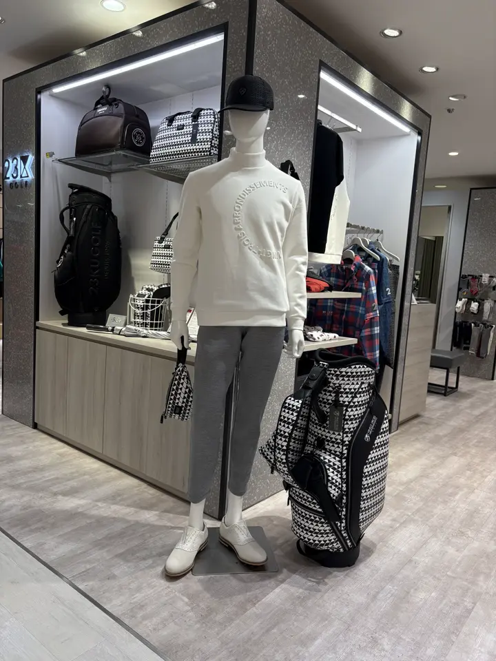 23区GOLF 松屋スタッフ コーディネート画像