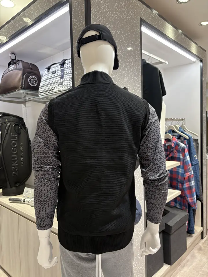 23区GOLF 松屋スタッフ コーディネート画像