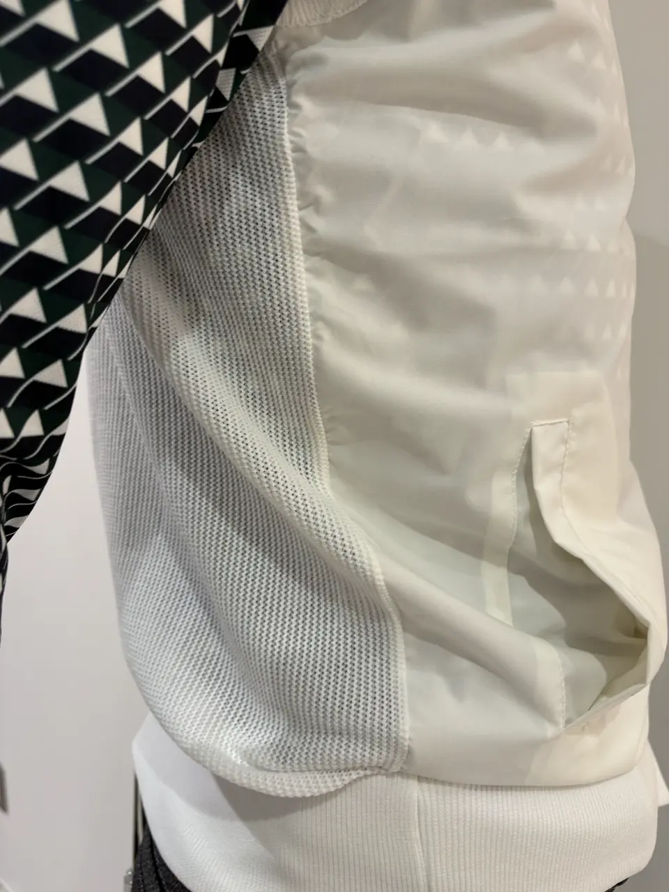 23区GOLF 松屋スタッフ コーディネート画像