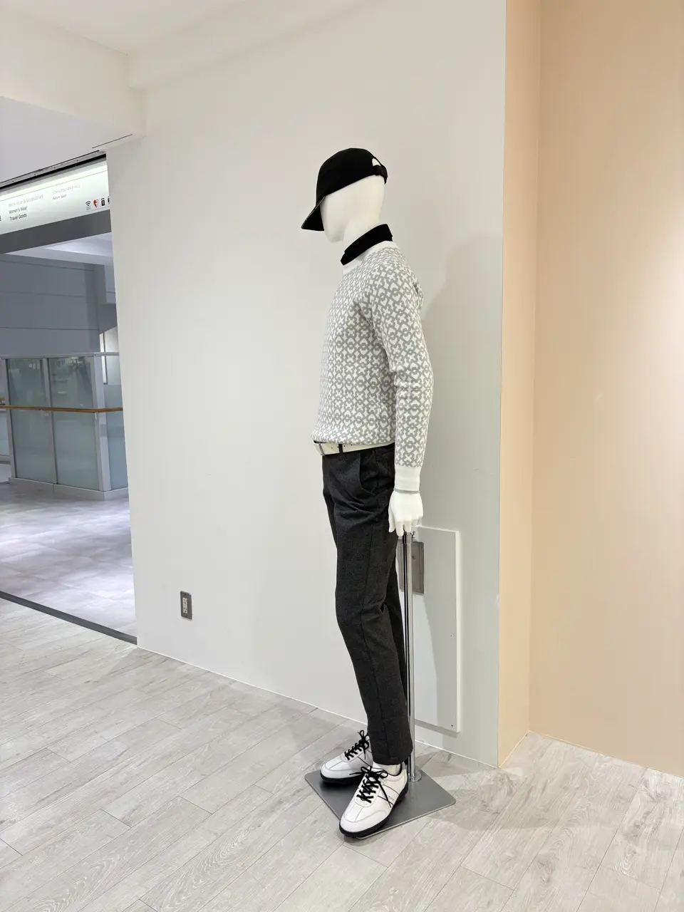 23区GOLF 松屋スタッフ コーディネート画像