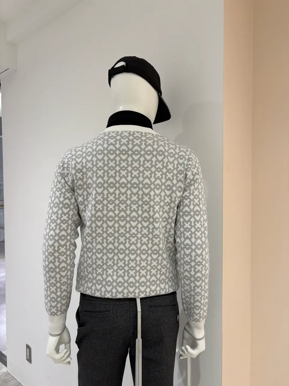 23区GOLF 松屋スタッフ コーディネート画像